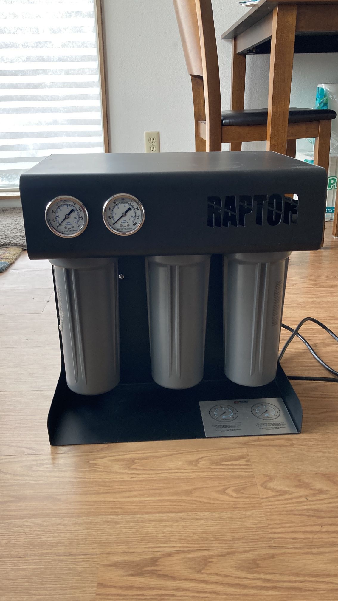 US Water Systems Raptor Reverse Osmosis System With Water Tank And Extras