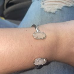 💥Kendra Scott Elton Gold Cuff Bracelet White Opal💥