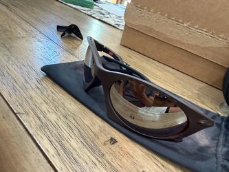 Travis Scott Oakley plantaris
