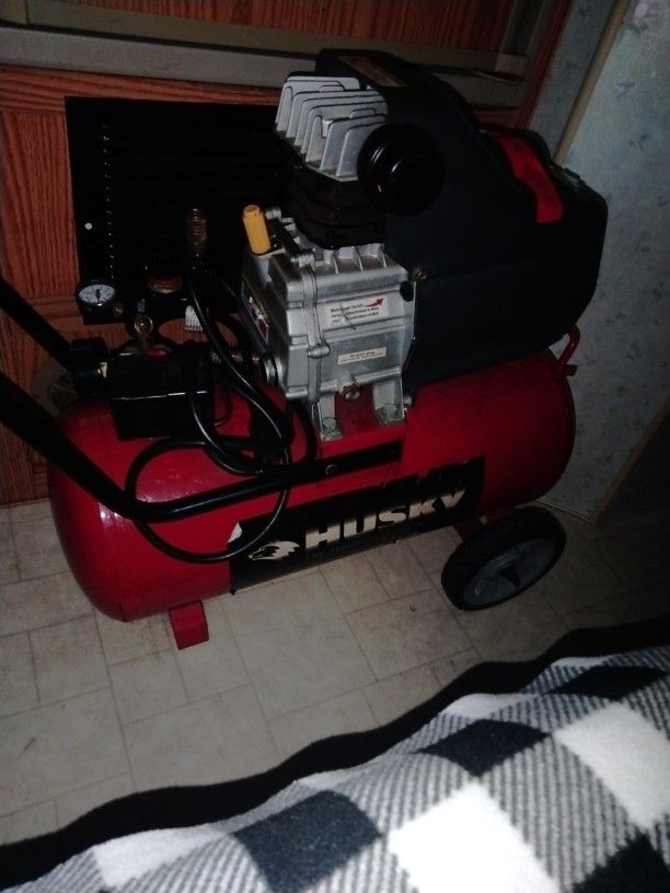 HUSKY Air Compressor