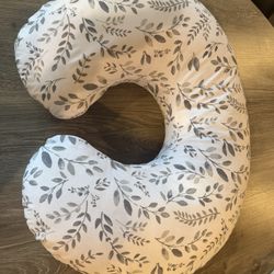 Boppy Pillow- Barely Used 