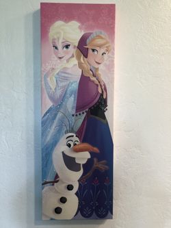 Frozen II Canvas Wall Decor.  Ana, Elsa And Olaf. Excellent Condition. 