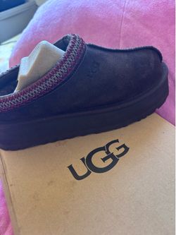 UGG TAZZ II size 8