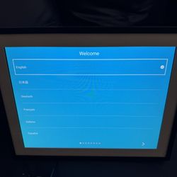 17” WiFi Digital Photo Frame – 32GB Touchscreen, Like New