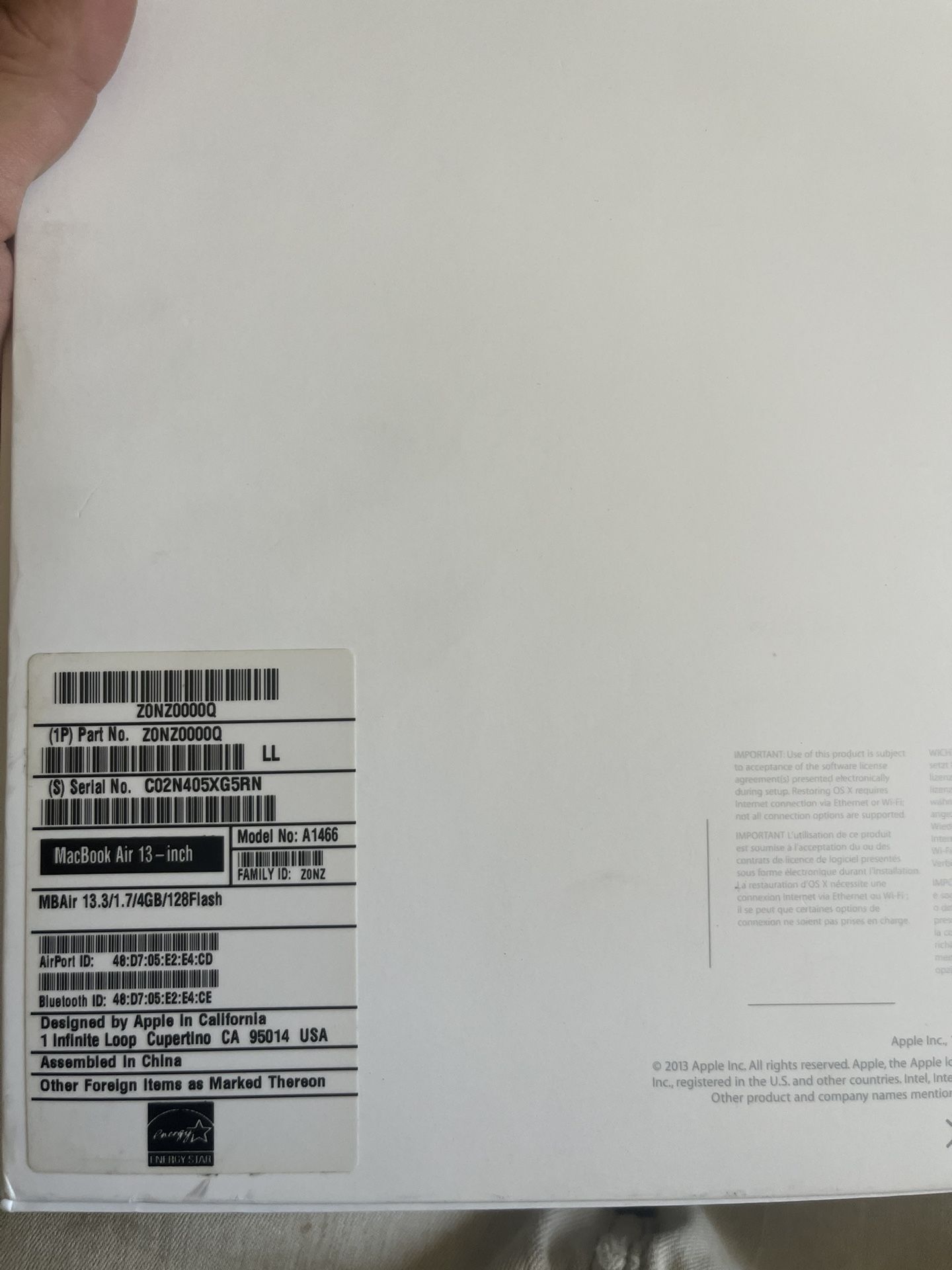 MacBook Air 13inch 4gb