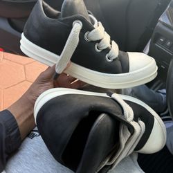 Rick Owen’s Jumbo Lace Size 47 (13 Us)