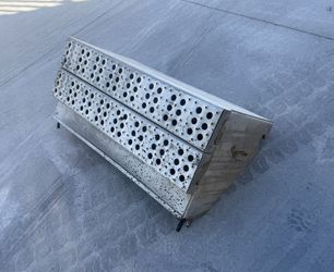 Frighliner Battery Tray Cover / 31” 1/2 Long / $300