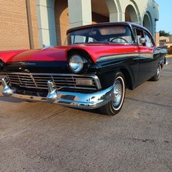 1957 Ford Thunderbird