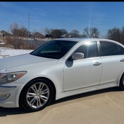 2012 Hyundai Genesis 194k Miles