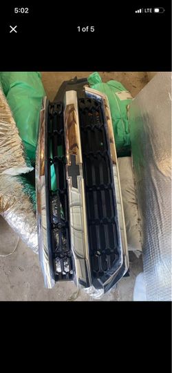 18 Silverado grill OEM