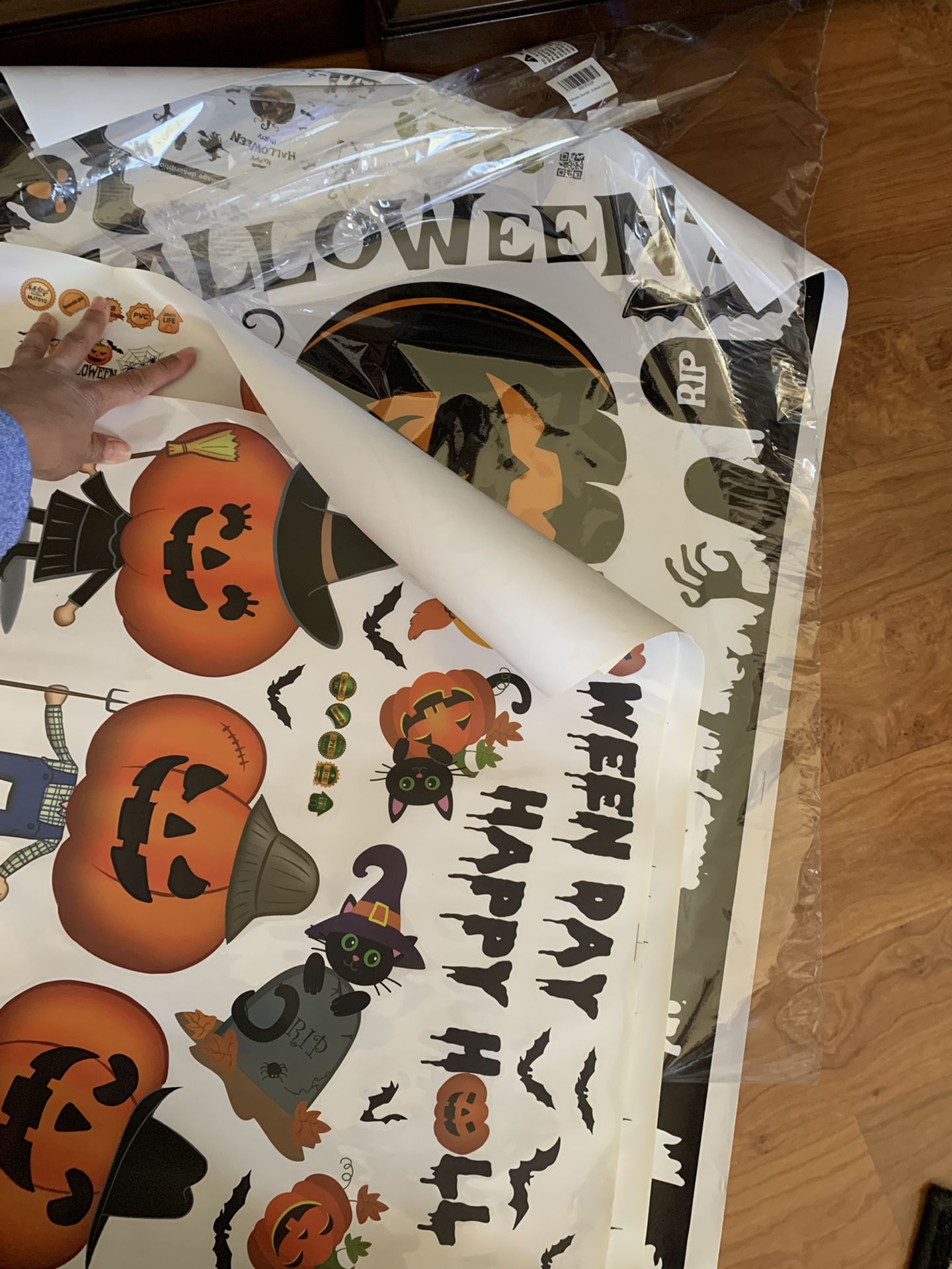 Halloween Decals 3Sheets 100PCS Or More (New/pick Up Only)
