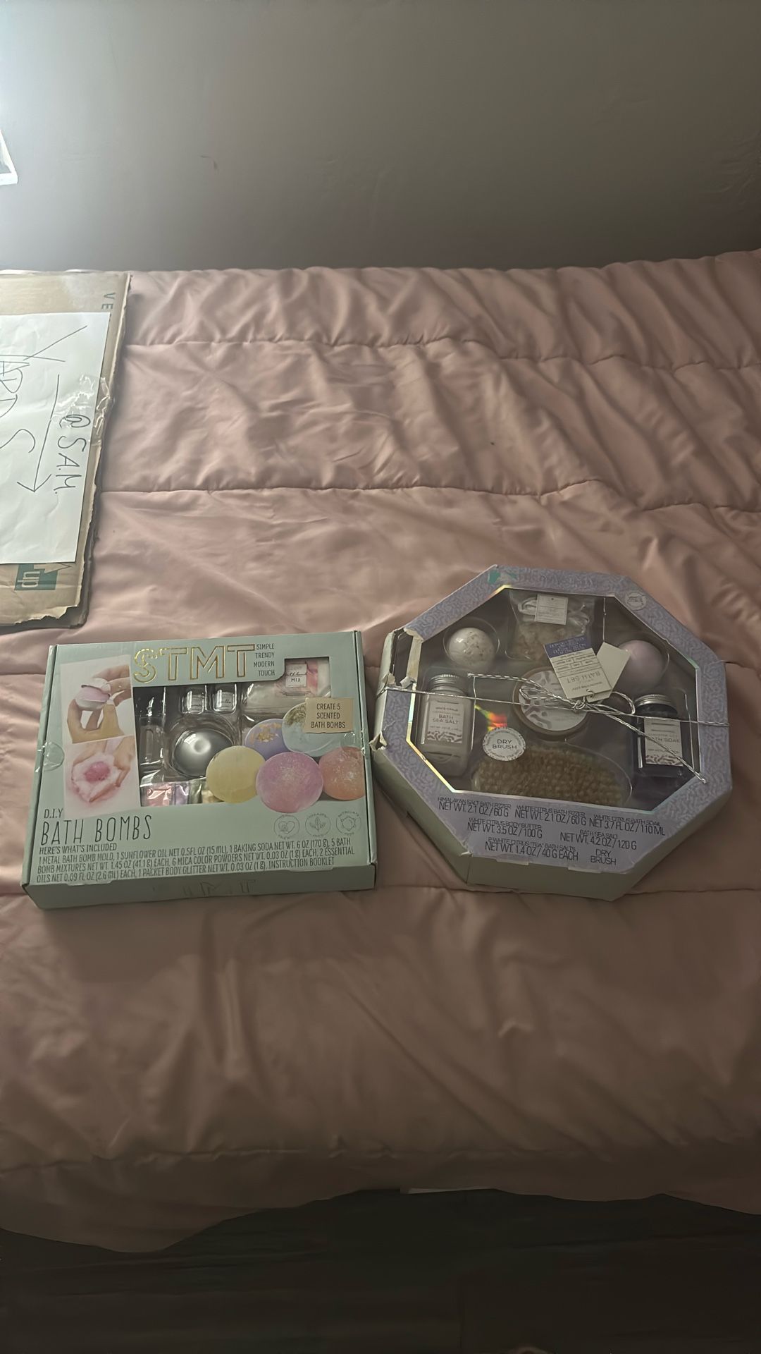 D.I.Y BATH BOMBS & BATH SET