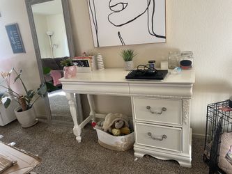 White Wood Desk
