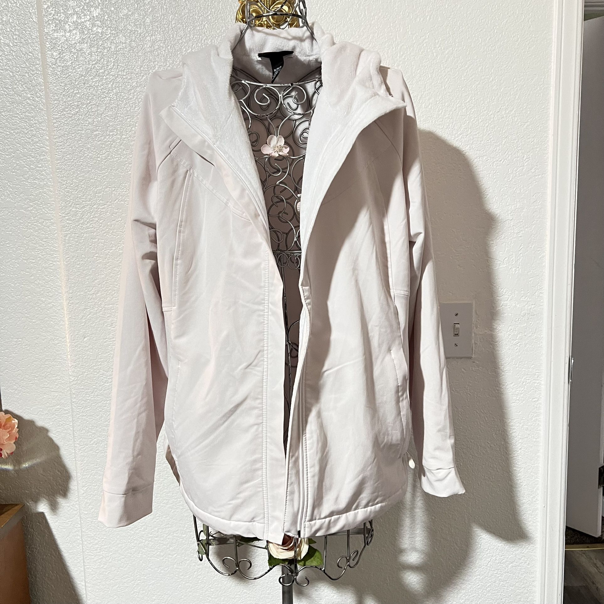 Kirkland Signature Ladies' -Zip Jacket Size XL