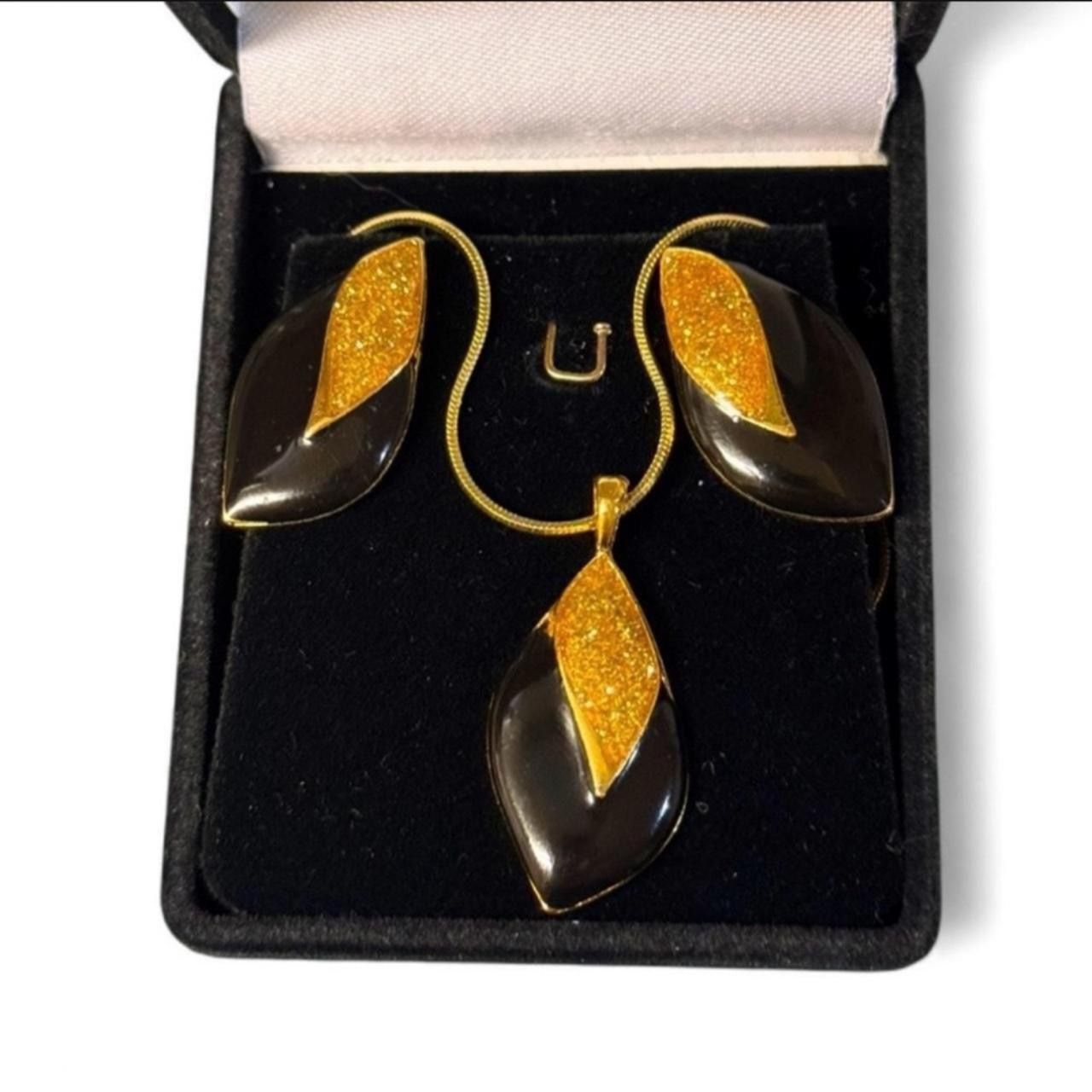 80’s Designer Black/Gold Diamond Dust Leaf Shape Earrings & Necklace Set