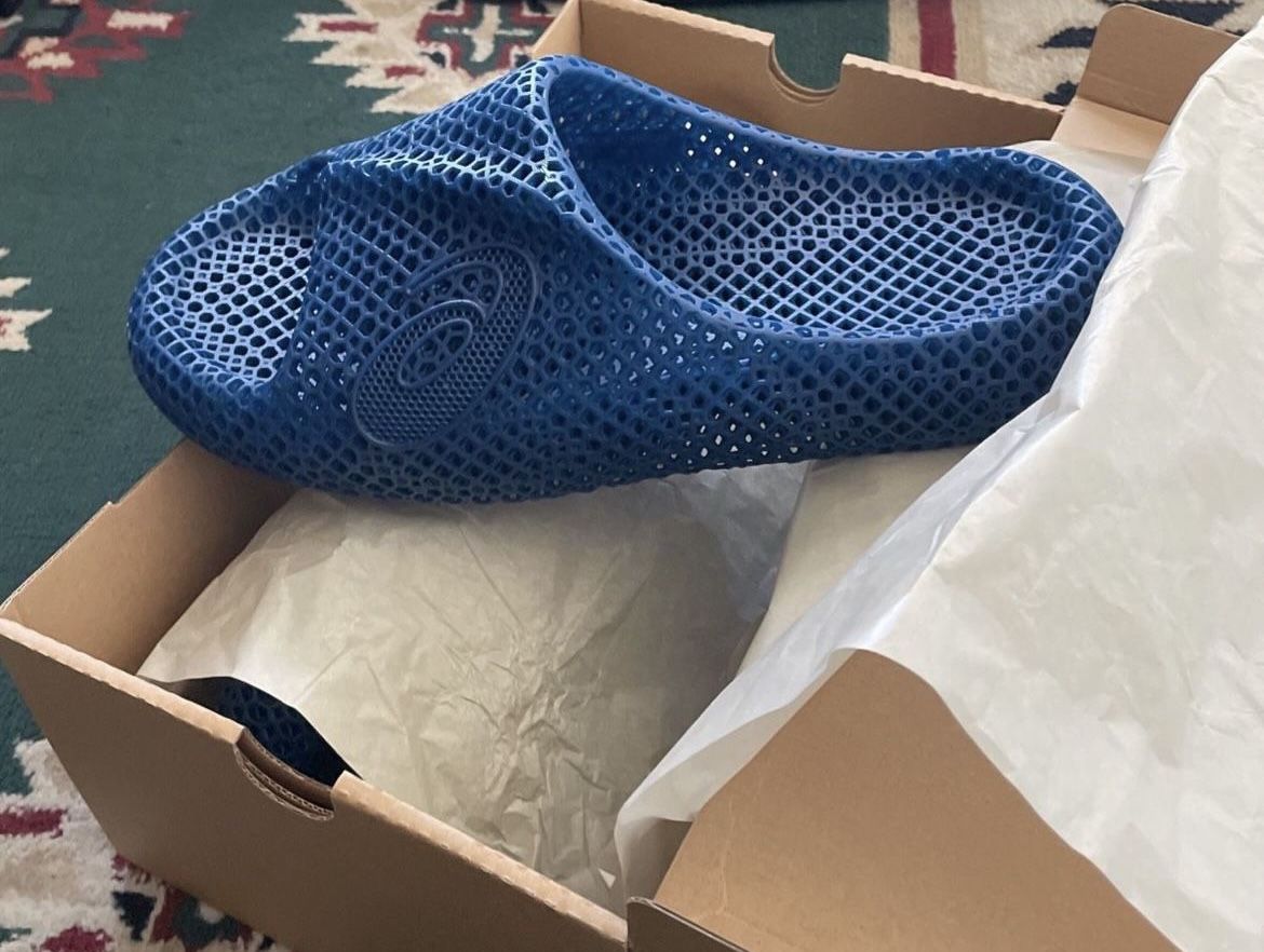ASICS Actibreeze 3D Sandals Mako Blue Slides Men’s Size L Large 9.5 To 11 Like Yeezy Slide Fits Closer To 11