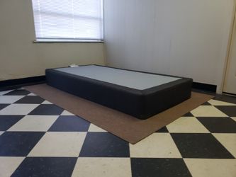 Twin size boxspring - can DELIVER almost anywhere for $20 extra - gently used and in very good condition 😍
