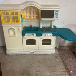 Little tikes Kitchen