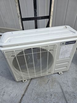 9,000 BTU (0.8 Ton, 220V) 1-Zone 22.1 SEER2 Inverter R-454B XS3 Heat Pump Condenser System