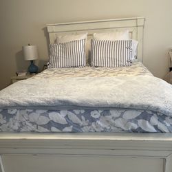 White Coastal Bedroom Furniture Set 