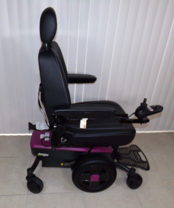 Jazzy Pride EVO 613 Mobility Scooter, Used Once! Basically Brand New!!