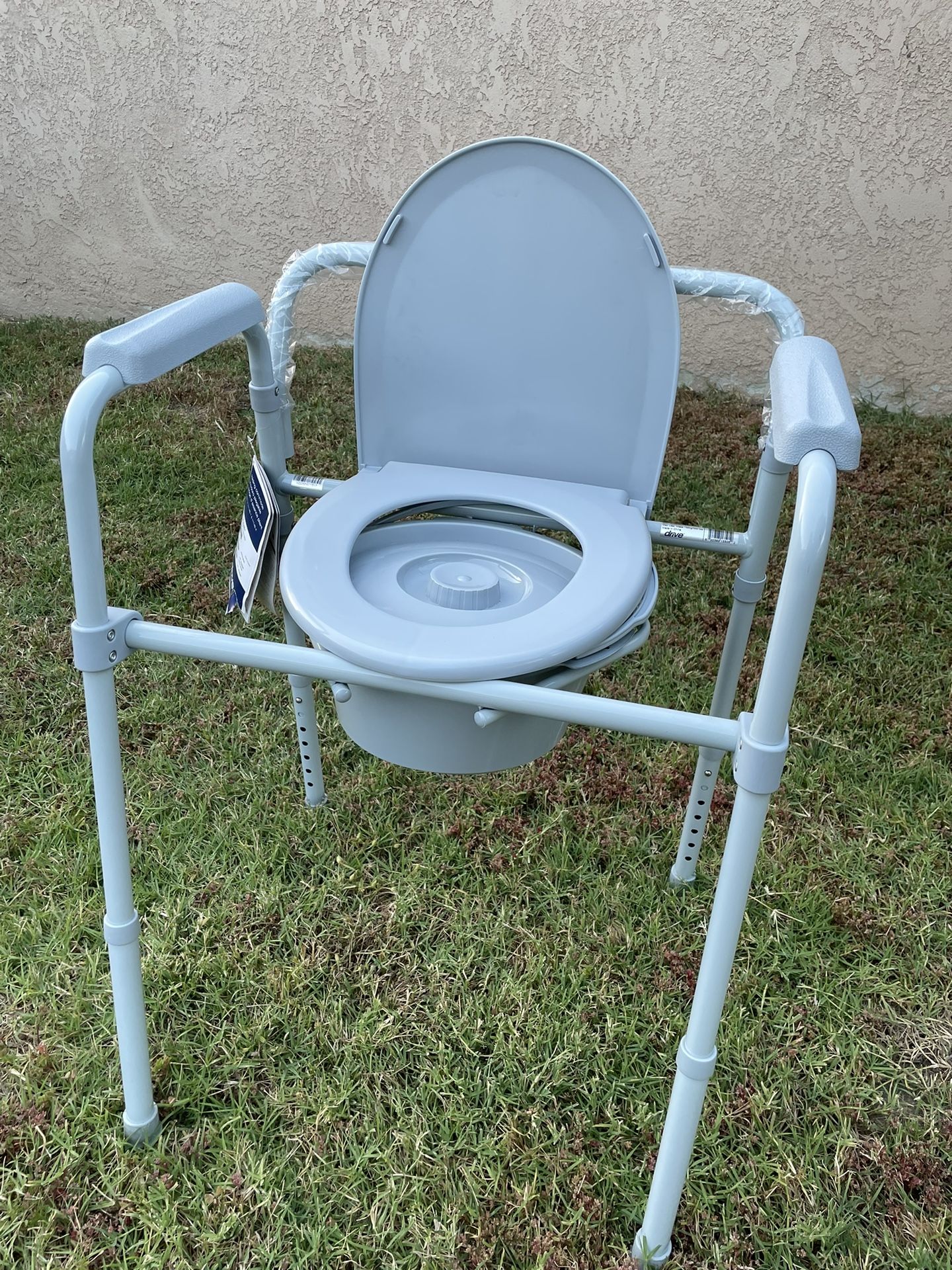 Commode Toilet Seat (medical device)