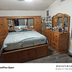 Bedroom Set $600 or Best Offer