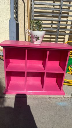 6 cubby holders