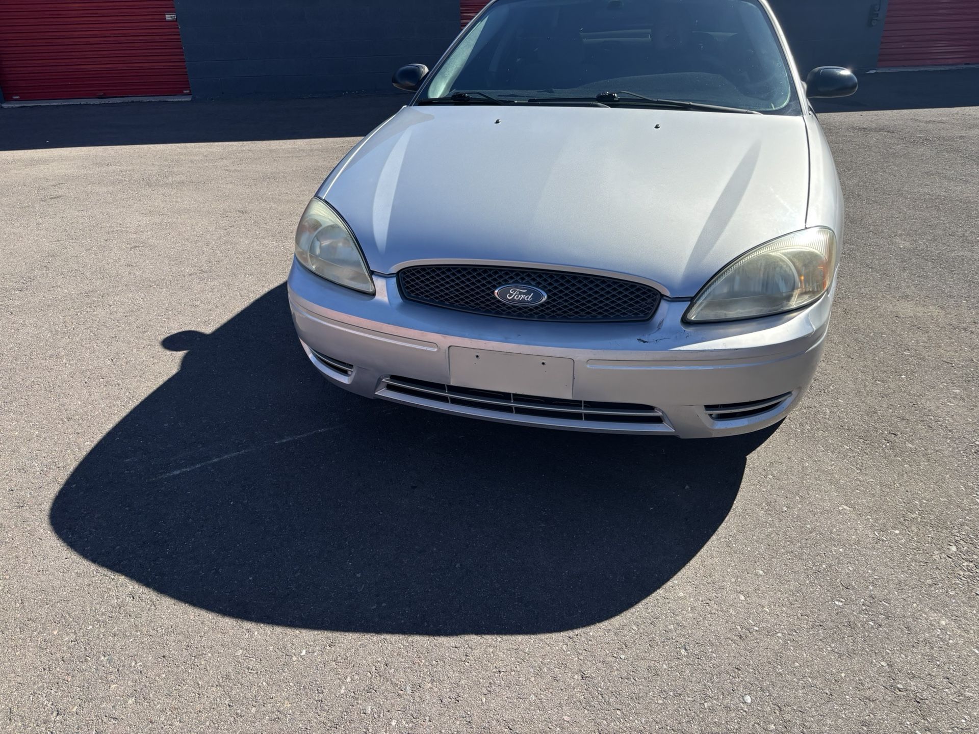 2004 Ford Taurus