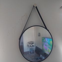 2 interior dcor mirrors 1 big 1 small, both $30