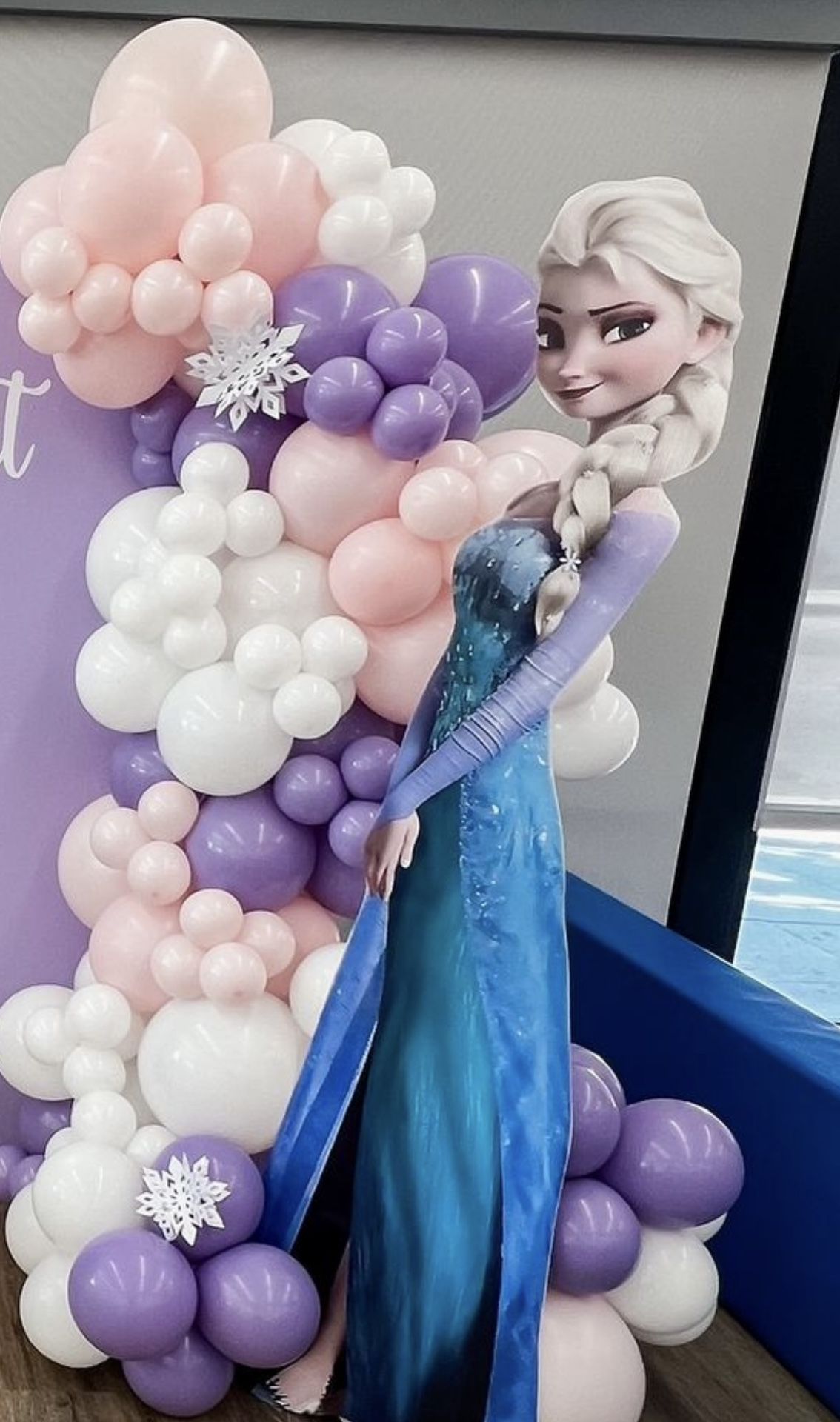 6ft Tall Elsa Decor