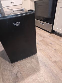 Black+Decker Mini Fridge