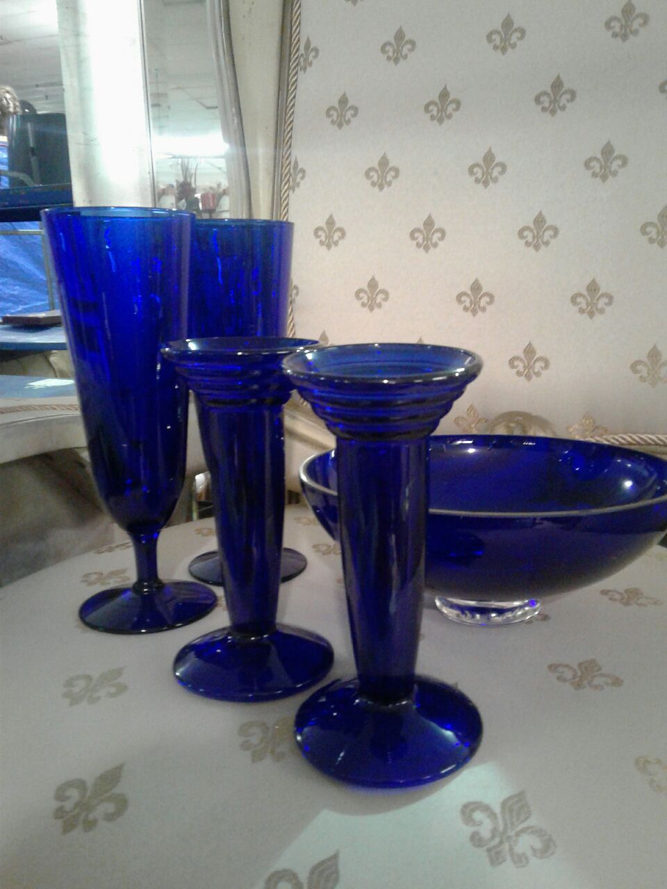 ANTIQUE BLUE GLASS WINE GLASSES 2, PLUS 2CANDLE HOLDERS,LARGE ANTIQUE BLUE BOWL