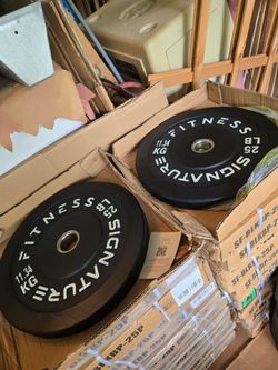 25lb Signature Fitness Bumper Plates (1200lb available)