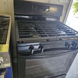Whirlpool Gas Range. New Condition Store Return. Warranty Financing True Snap. If You Qualify. 