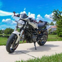 2009 Ducati Monster
