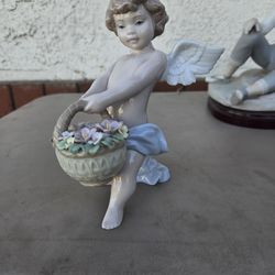 Lladro Figurine
