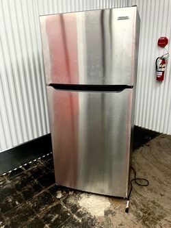 Frigidaire Stainless Steel Top-Freezer Refrigerator