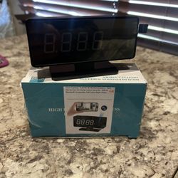 Hidden Camera Digital Clock – WiFi Security Camera with Night Vision