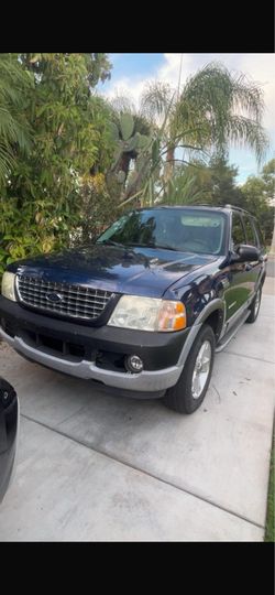 2004 Ford Explorer