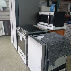 Brand NEW SAMSUNG set Refrigerator  Micronda Ladora De Platos Estufa In Special