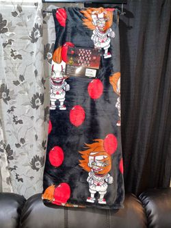 Viral It the Clown Halloween Blanket