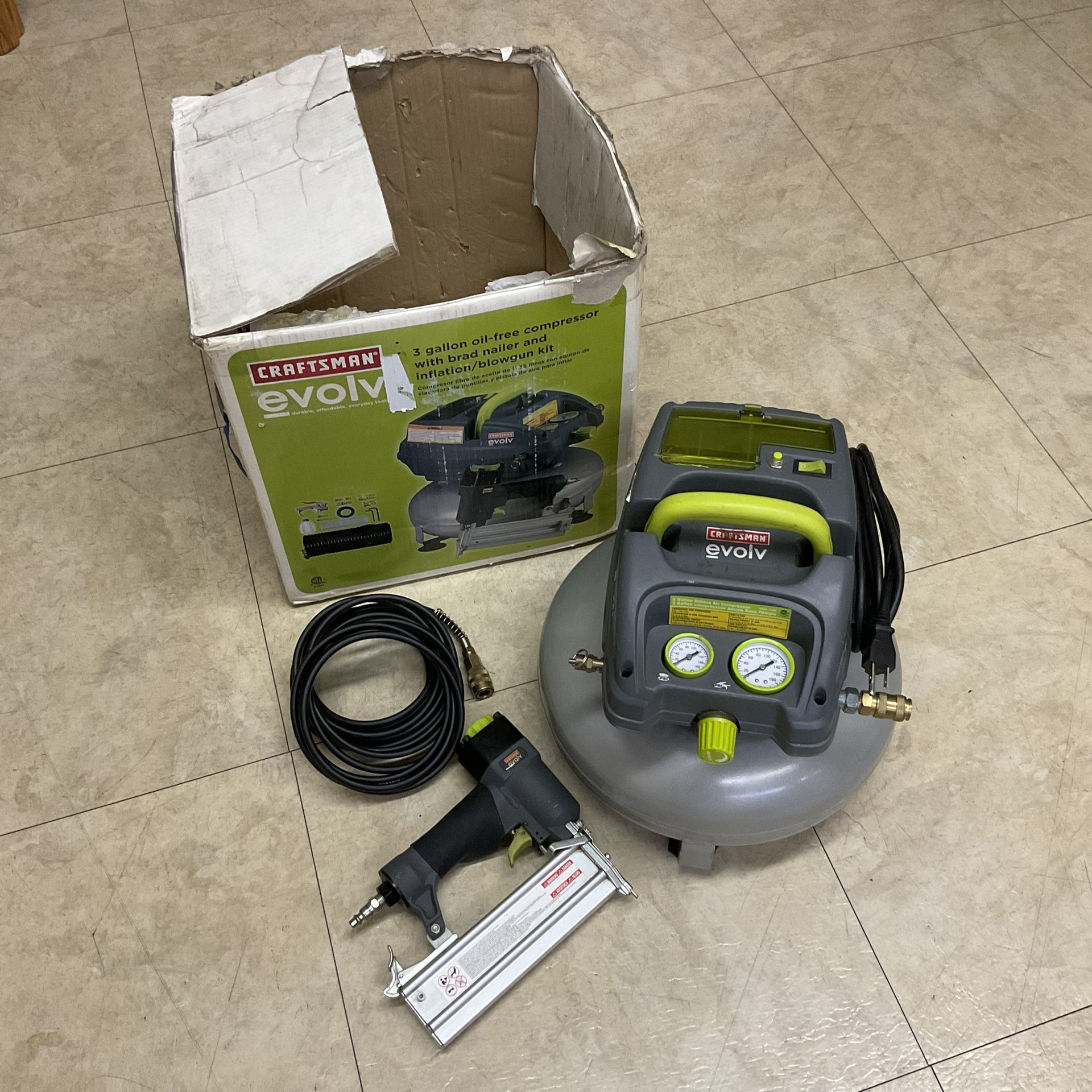 Craftsman Evolv 3 Gallon Compressor & Brad Nailer