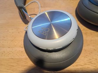Bang & Olufsen H4 Bluetooth Headphone