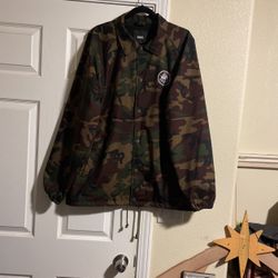 Size,XL. The Authentic Vans  Custom Classic. Windbreaker.