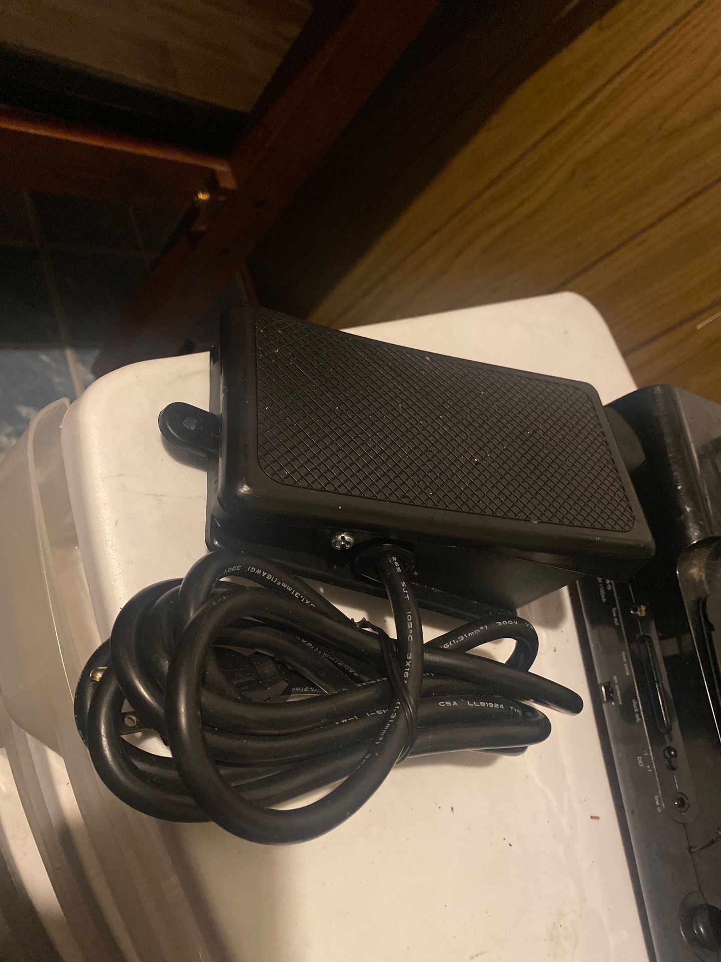 Electric foot pedal