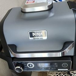Ninja Woodfire Outdoor Grill & Smoker, 7-in-1 Master Grill, BBQ Smoker & Air Fryer

