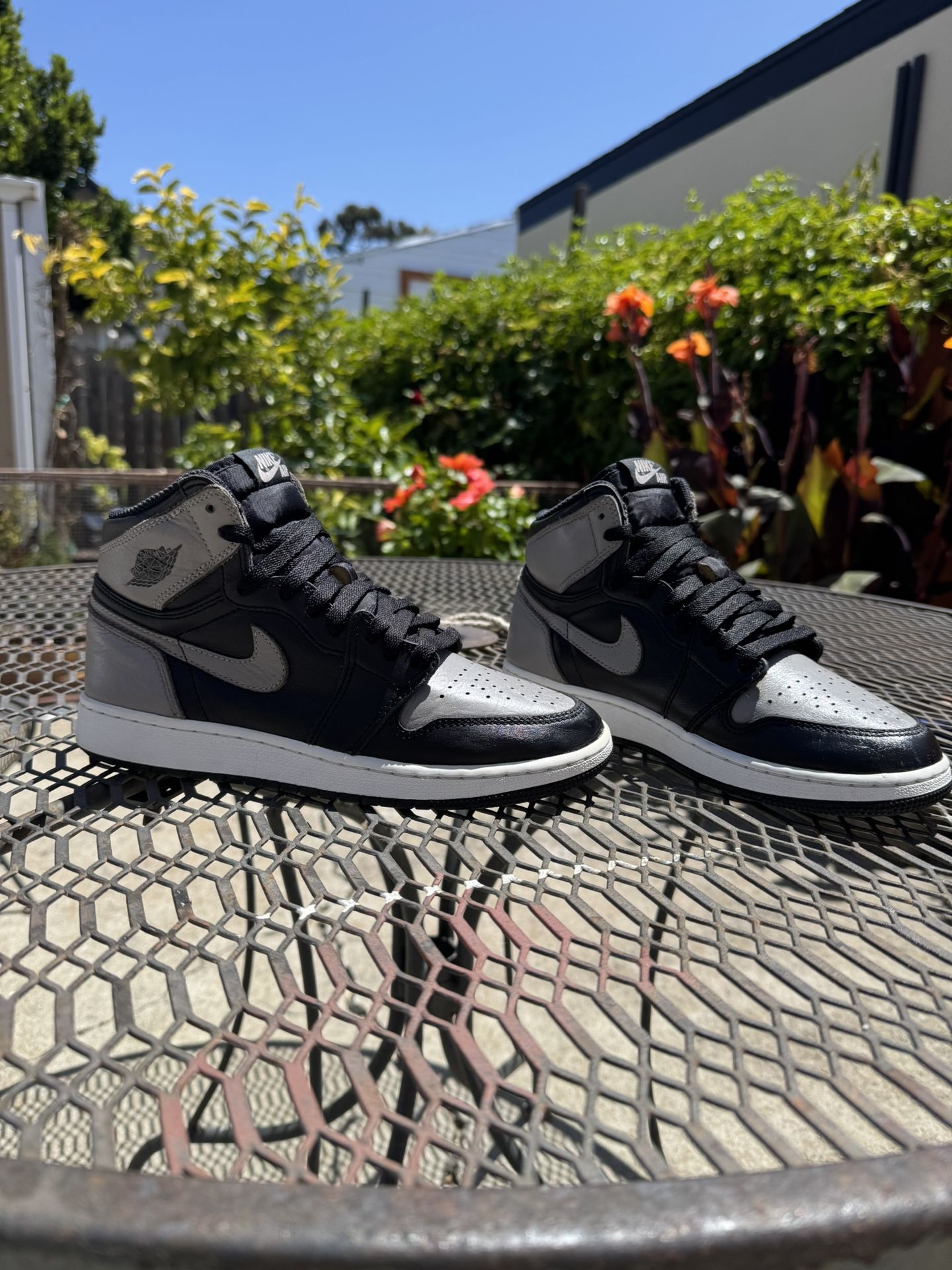 Jordan 1 high Shadow size 6.5Y