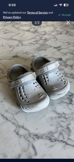 Toddler Crocs Size 9