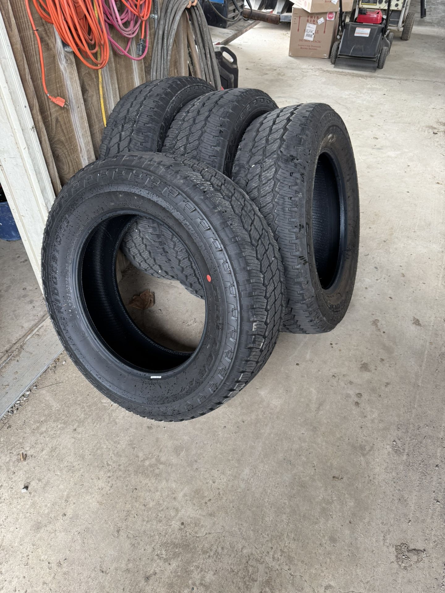 Tires 275/65/20